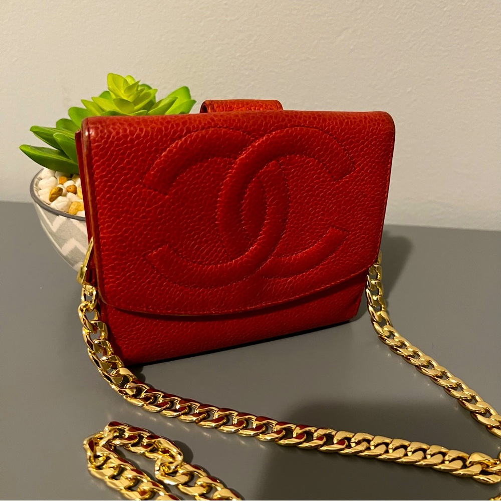 Red CC Caviar Crossbody Wallet Wristlet with Chain